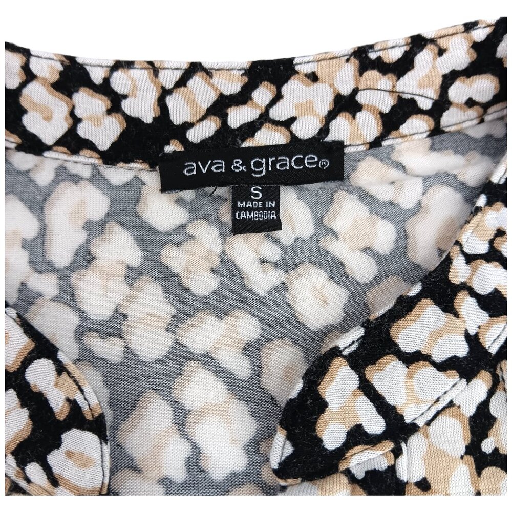 AVA & GRACE-Women's Pleated 3/4 Sleeve-SMALL-Floral-Black with White-Tan Flowers - Picture 11 of 12